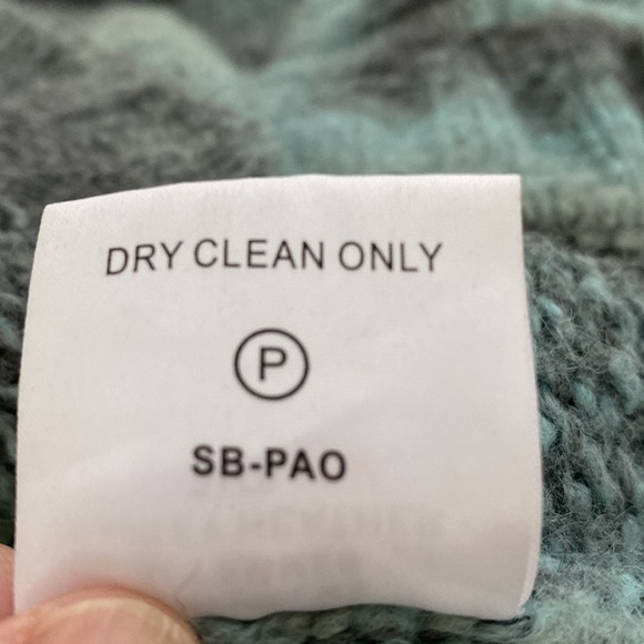 Woolrich women’s v-neckline knit slouchy ombré turquoise/grey sweater Size M - Picture 13 of 17